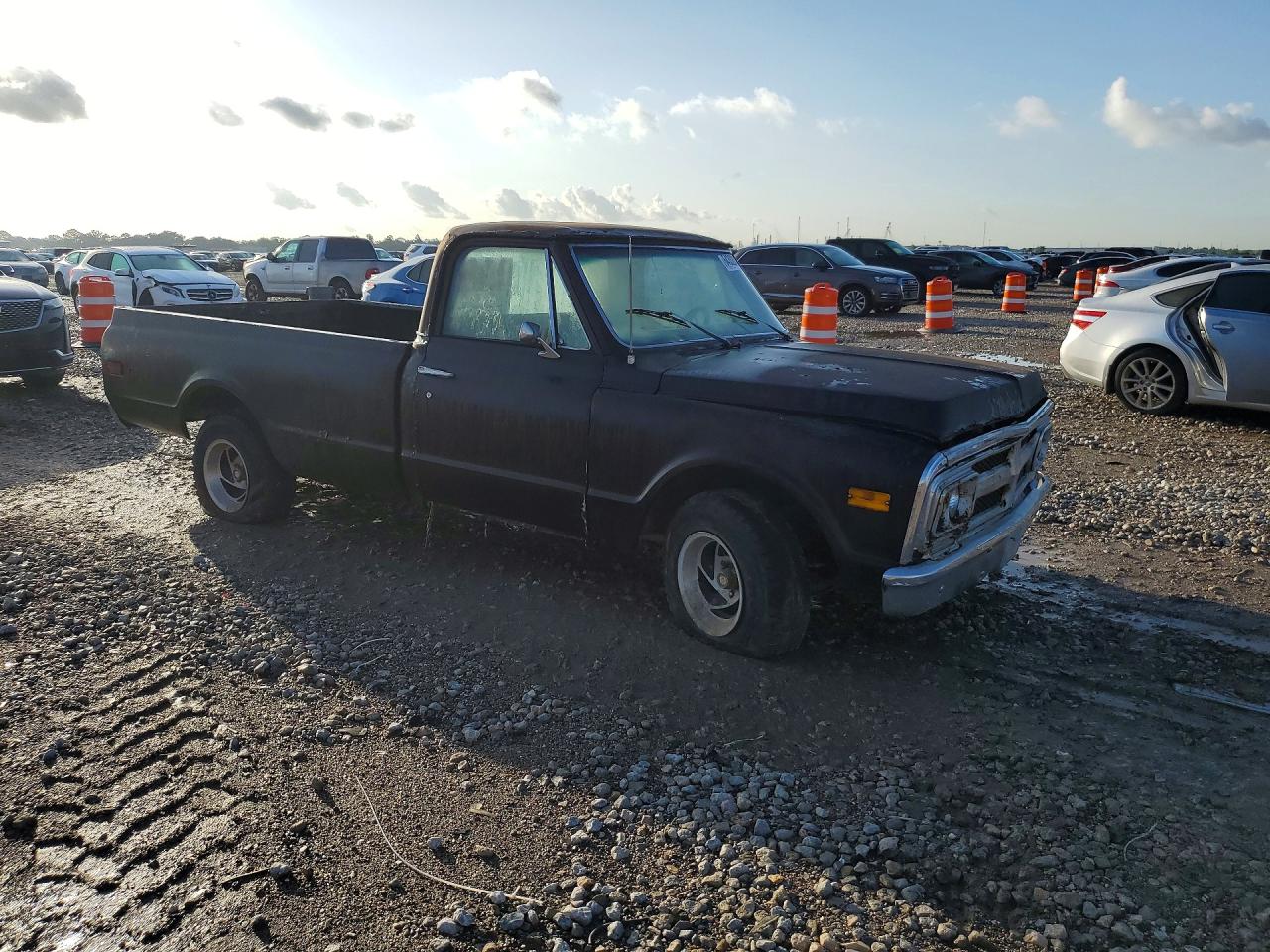 1981 Gmc Uk Black vin: TCE142S520021