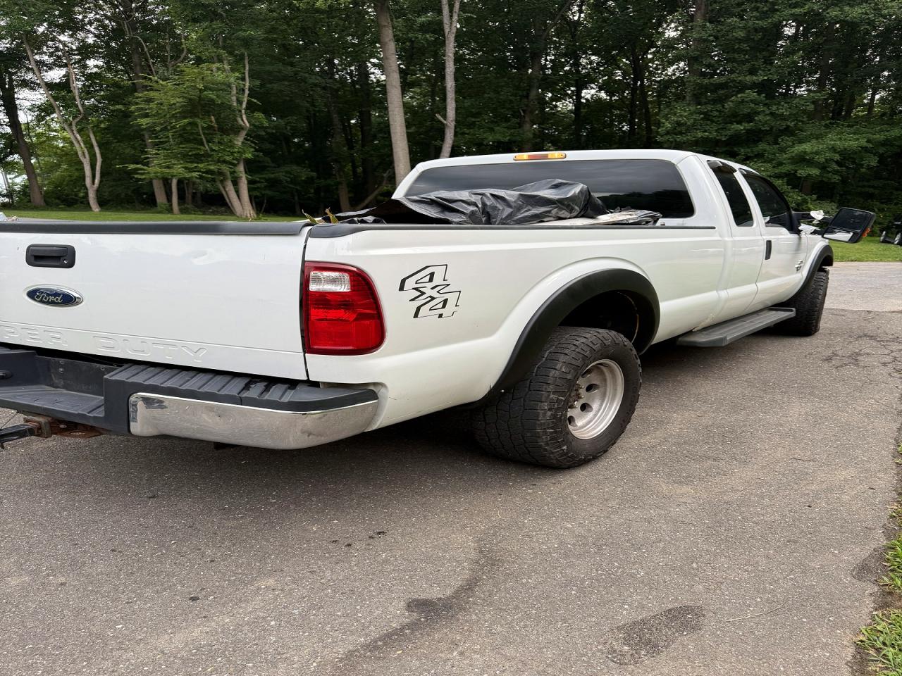 2012 Ford F350 Super Duty White vin: 1FT8X3BT0CEC28725