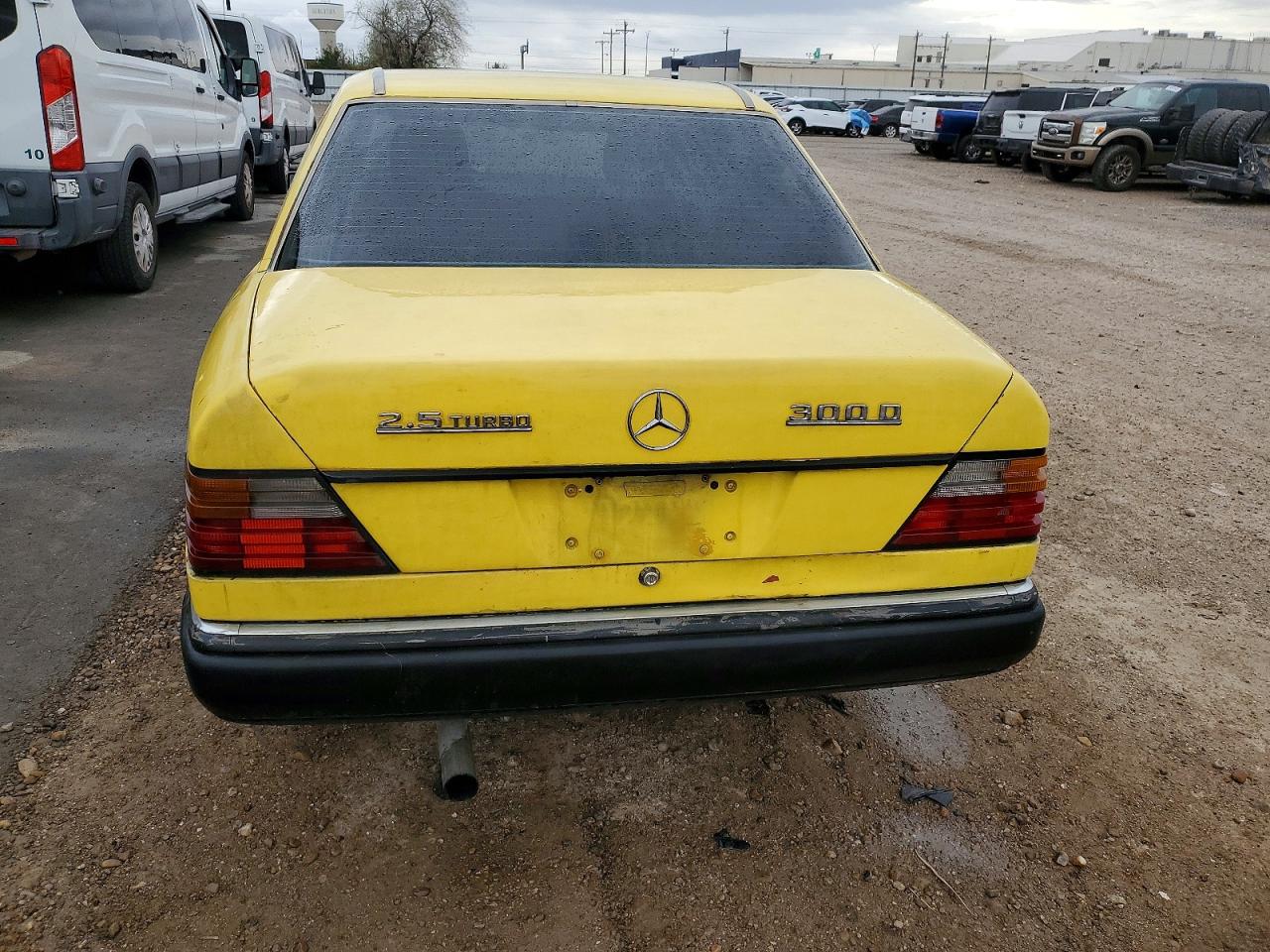 1993 Mercedes-benz 300 D Желтый vin: WDBEB28E4PB972550