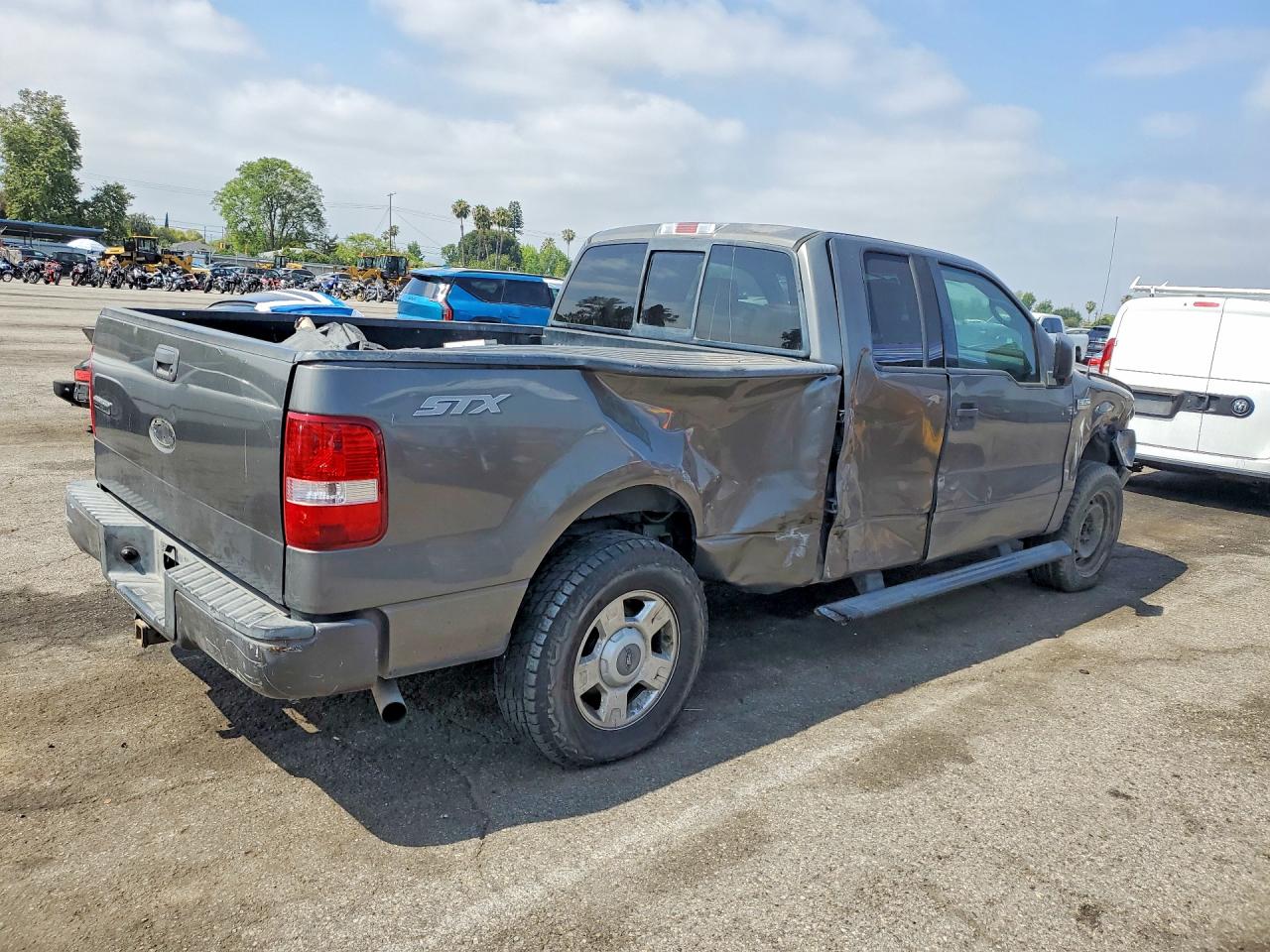 2004 Ford F150 Gray vin: 1FTRX12W74NA79380