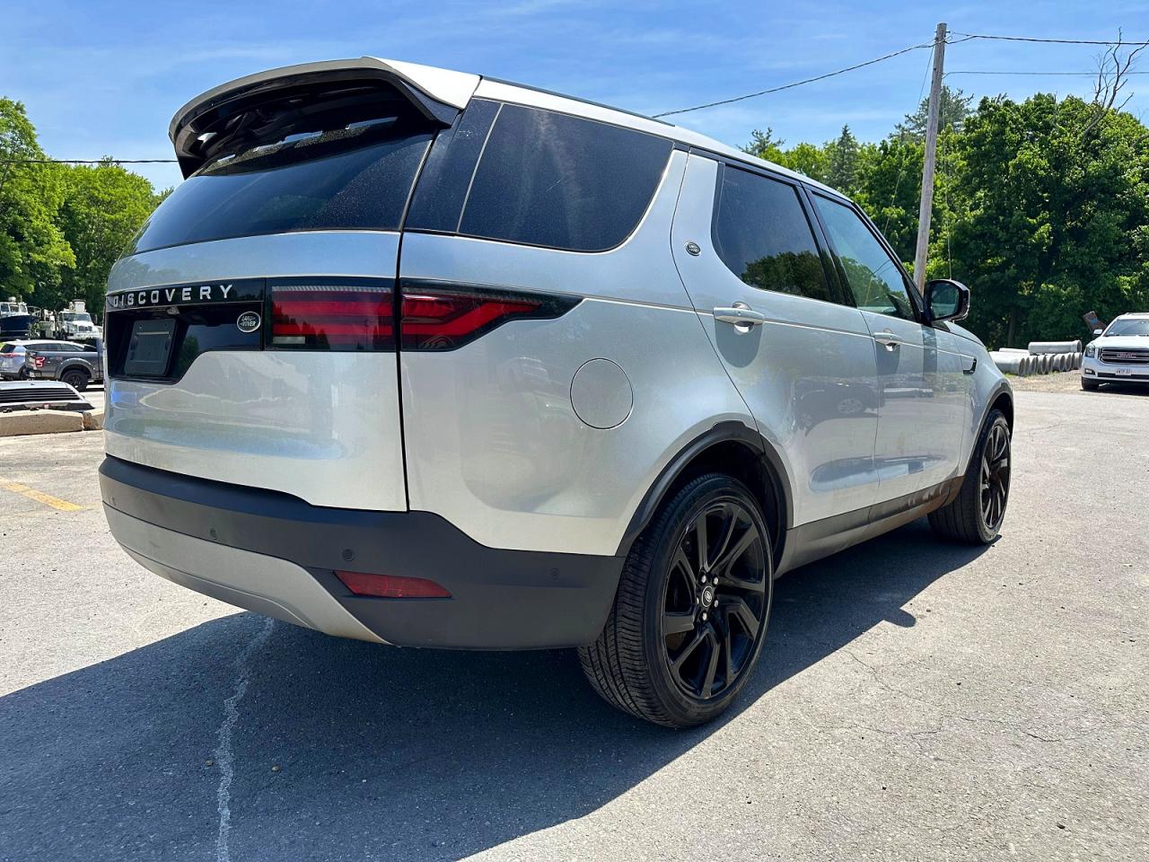 2022 Land Rover Discovery S Silver vin: SALRJ2EX2N2460352