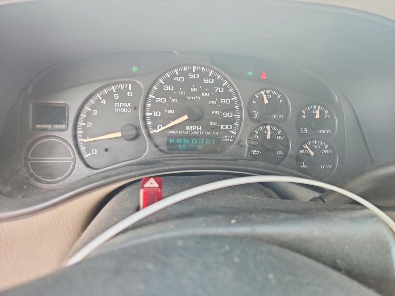 2002 Chevrolet Tahoe K1500 White vin: 1GNEK13Z12R188968