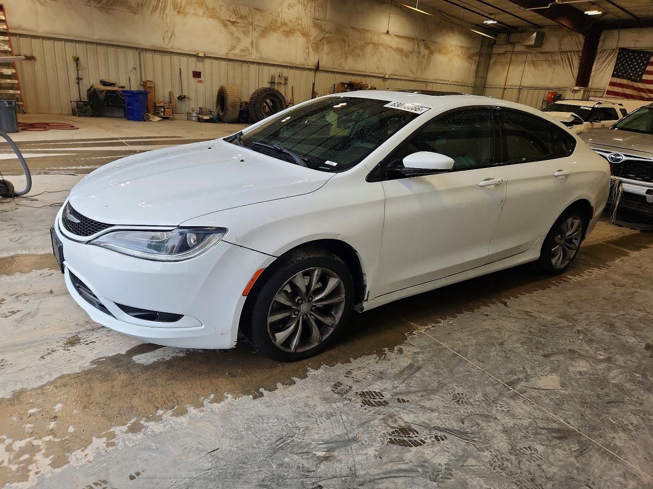 2015 Chrysler 200 S Белый vin: 1C3CCCBG7FN614690