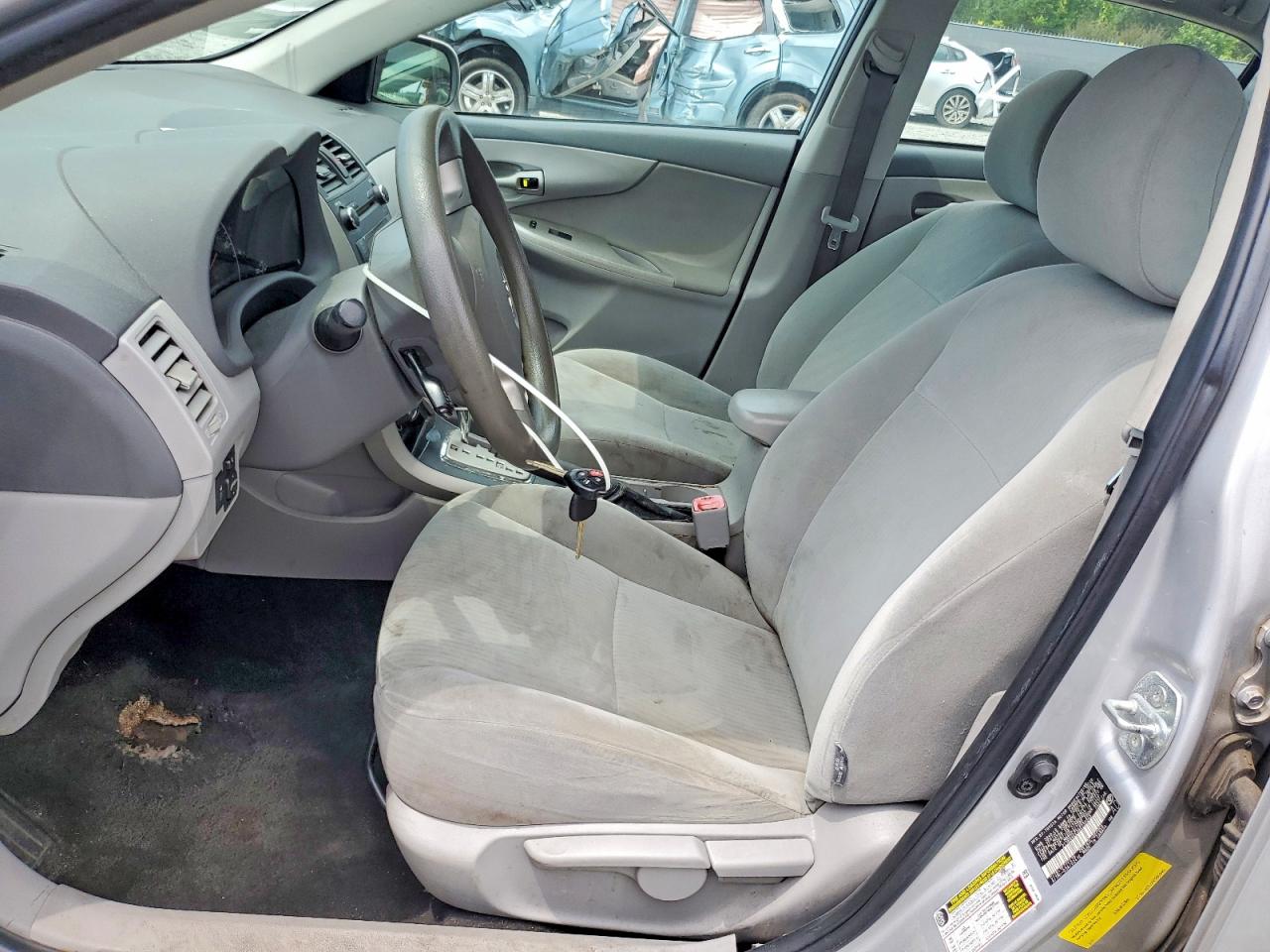 2010 Toyota Corolla Le Silver vin: 2T1BU4EE3AC290945