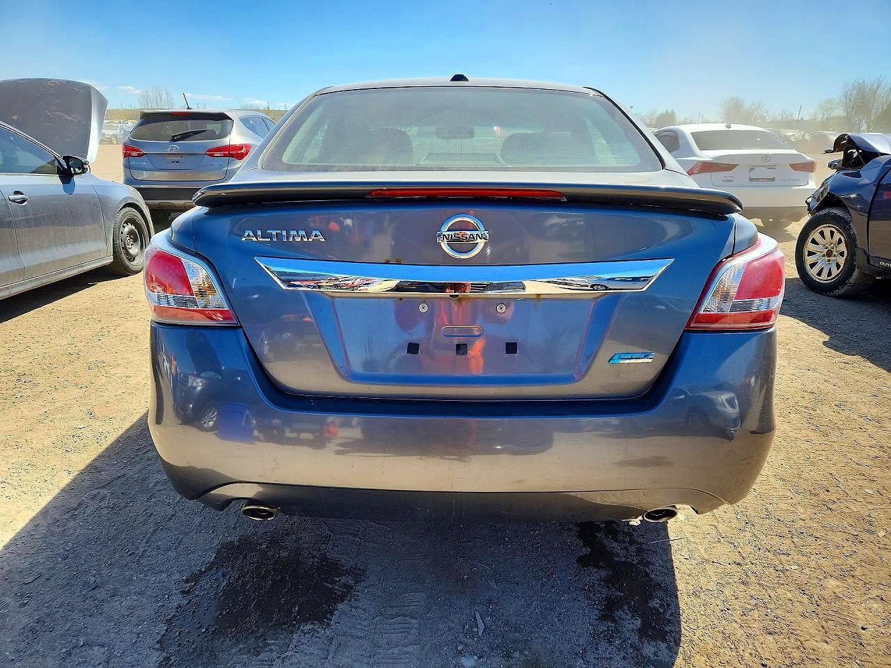 2015 Nissan Altima 2.5 Silver vin: 1N4AL3AP7FN386152