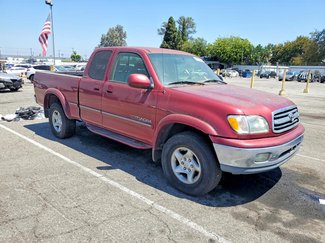 2002 Toyota Tundra Access Cab Limited Red vin: 5TBBT48162S289561