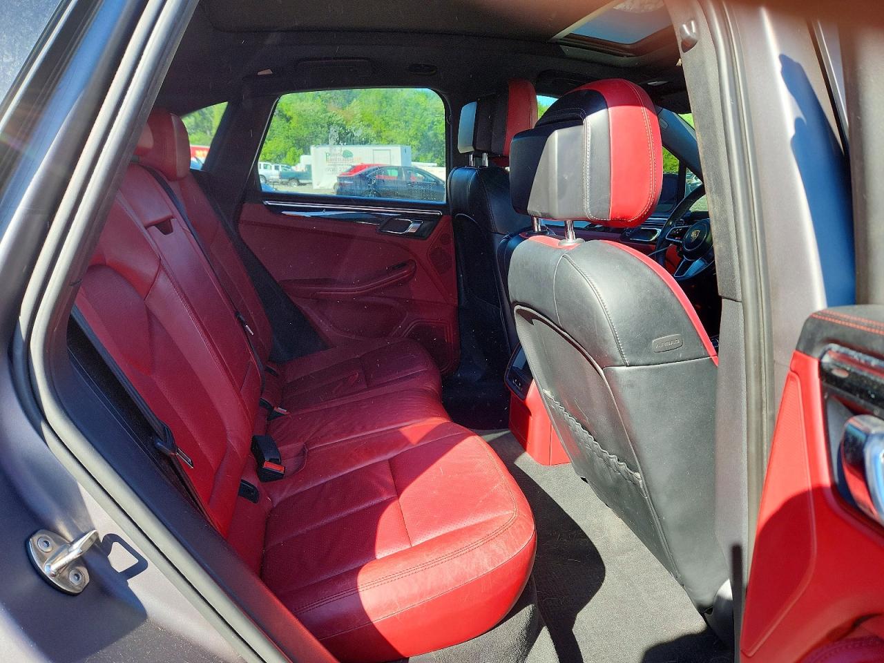2015 Porsche Macan S Gray vin: WP1AB2A51FLB60141