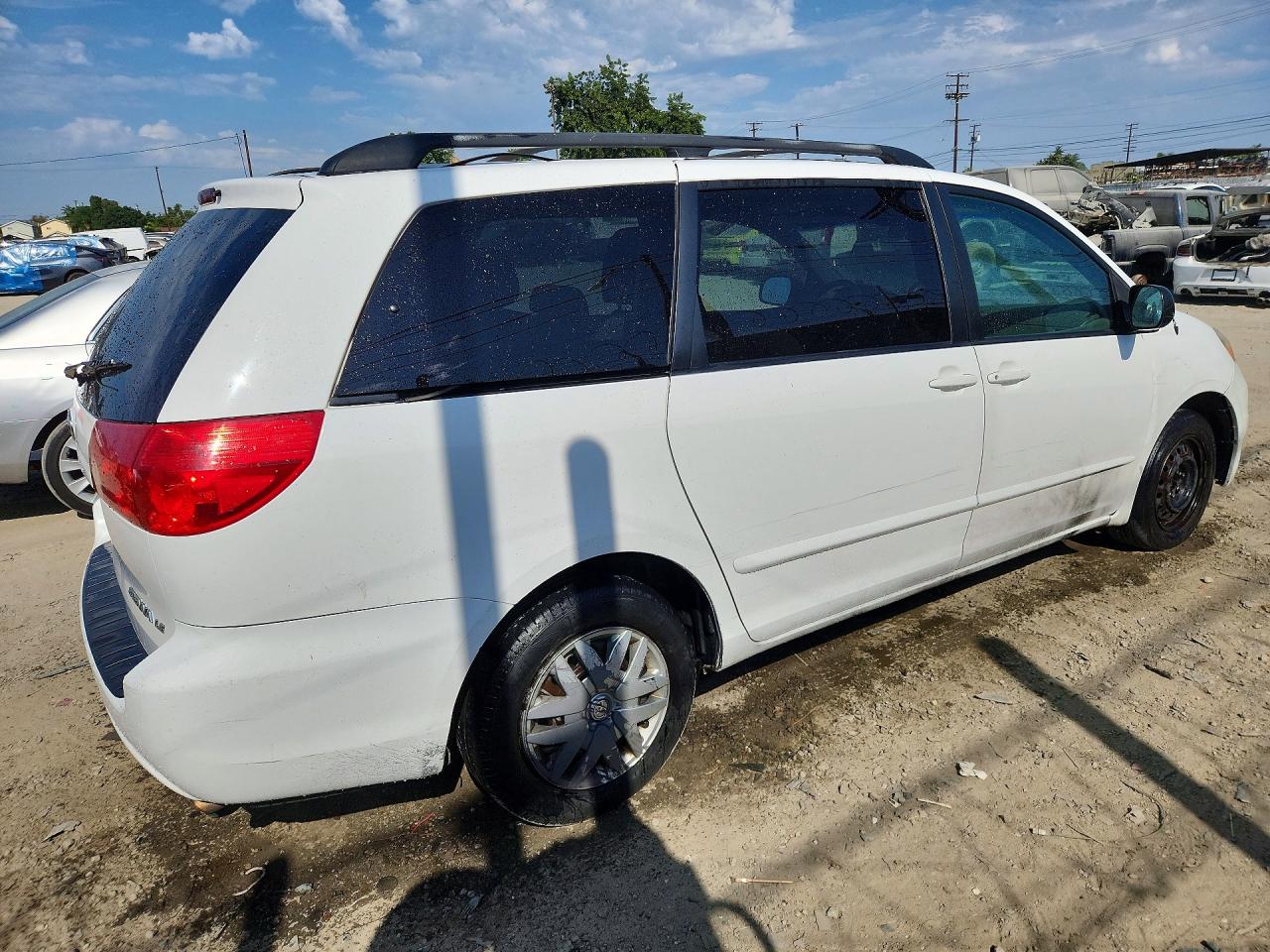 2009 Toyota Sienna Le 8-passenger Белый vin: 5TDZK23C79S252437