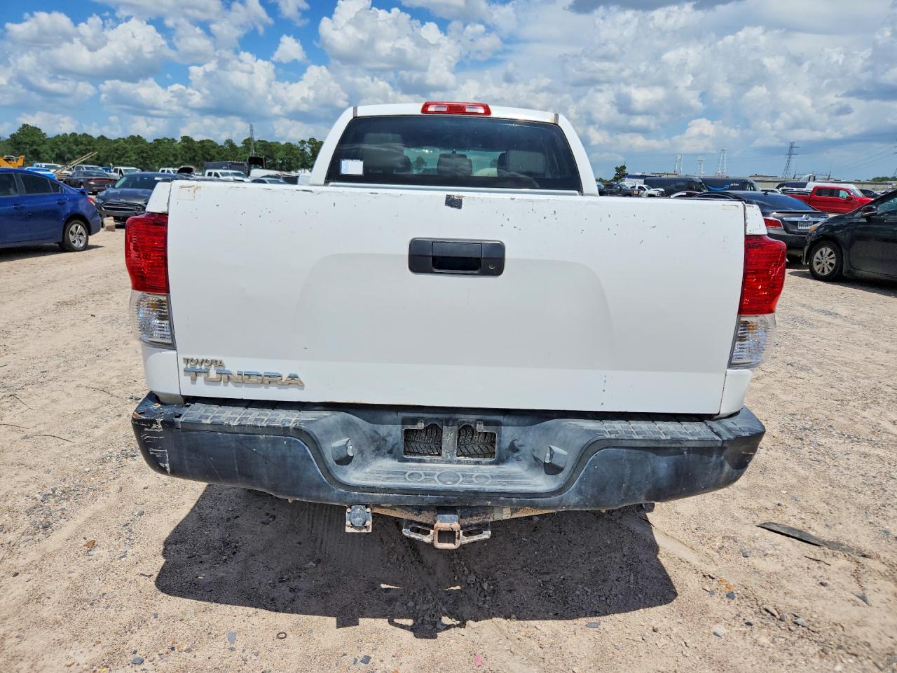 2011 Toyota Tundra Double Cab Sr5 White vin: 5TFRM5F13BX035067