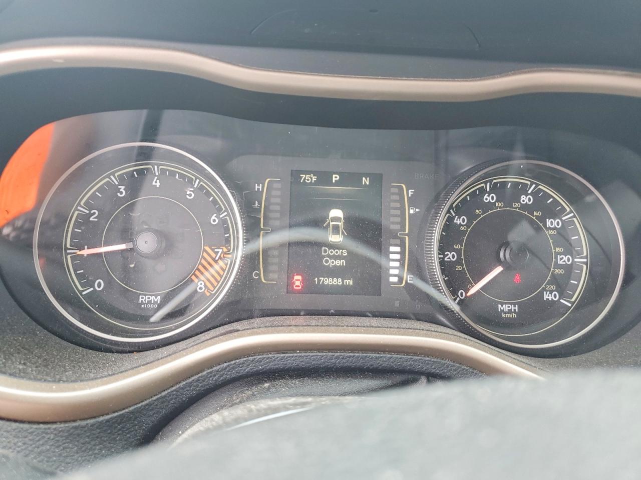 2014 Jeep Cherokee Latitude Gray vin: 1C4PJMCS9EW221018