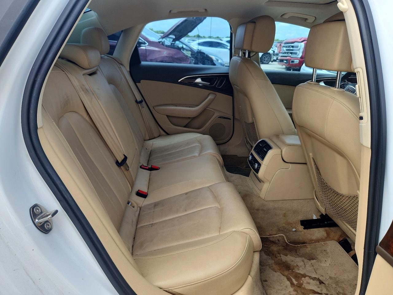 2014 Audi A6 Premium Plus Белый vin: WAUGFAFCXEN119914
