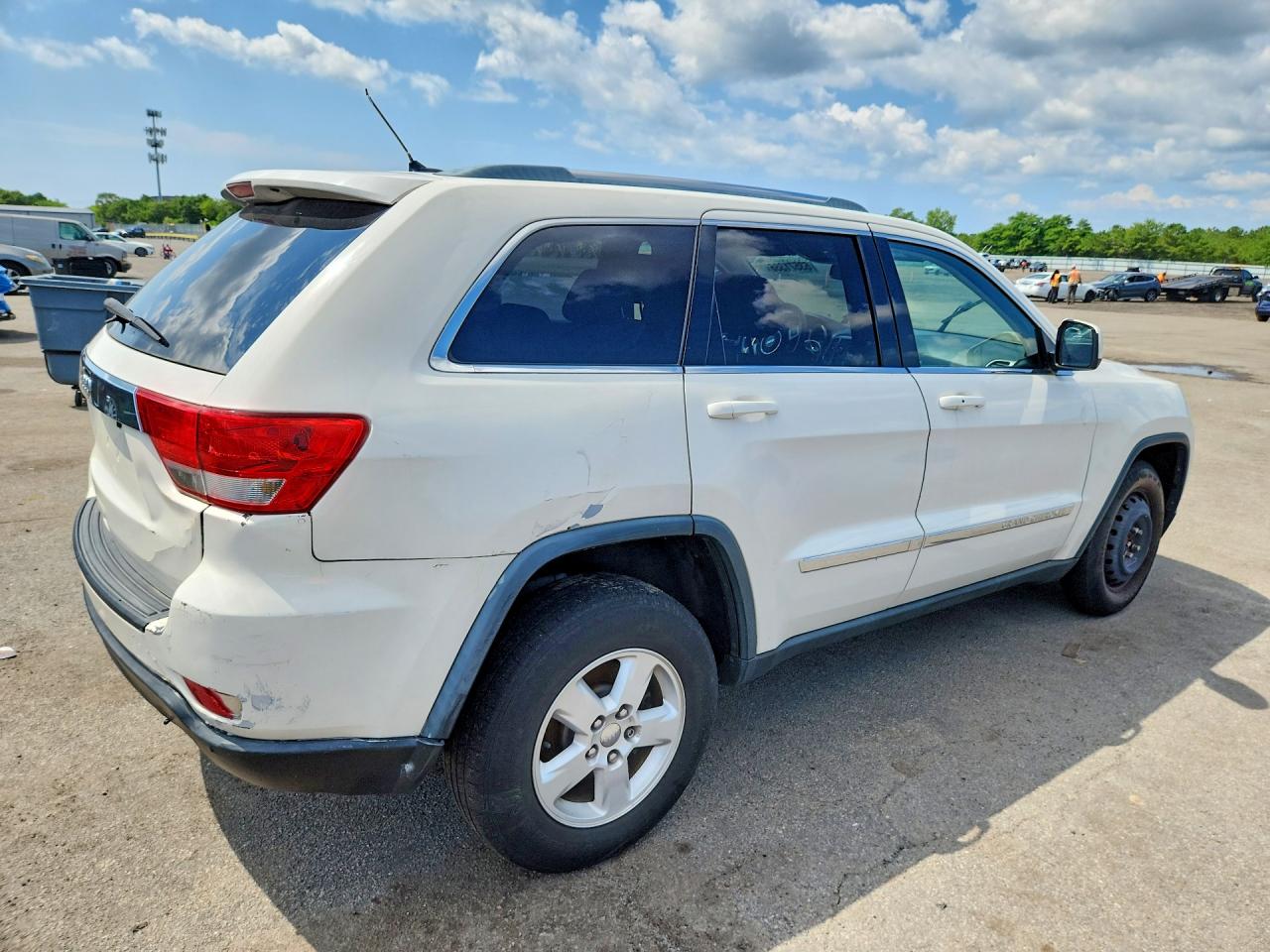 2012 Jeep Grand Cherokee Laredo White vin: 1C4RJFAG8CC250561