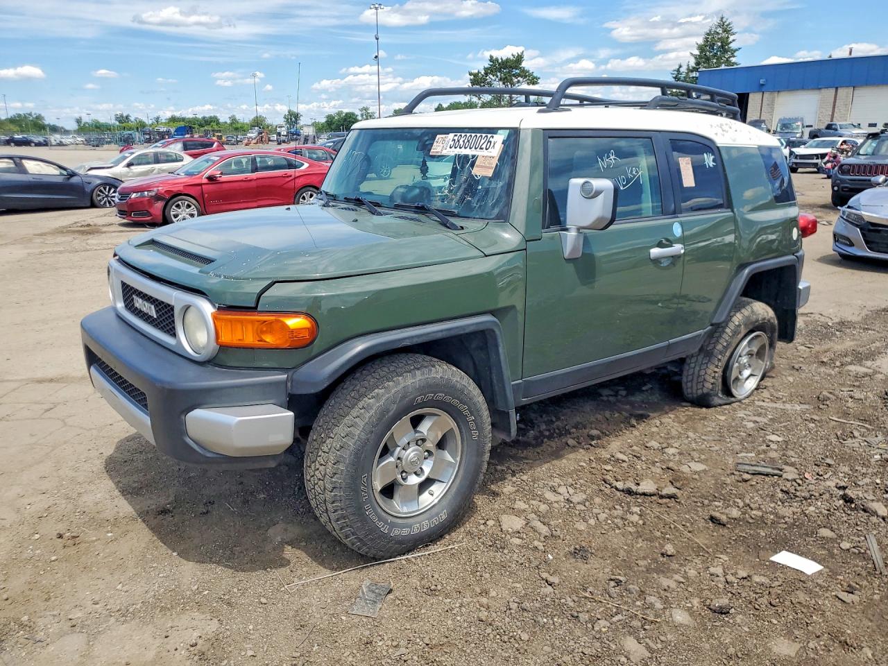 2010 Toyota Fj Cruiser Base Green vin: JTEBU4BF1AK084644