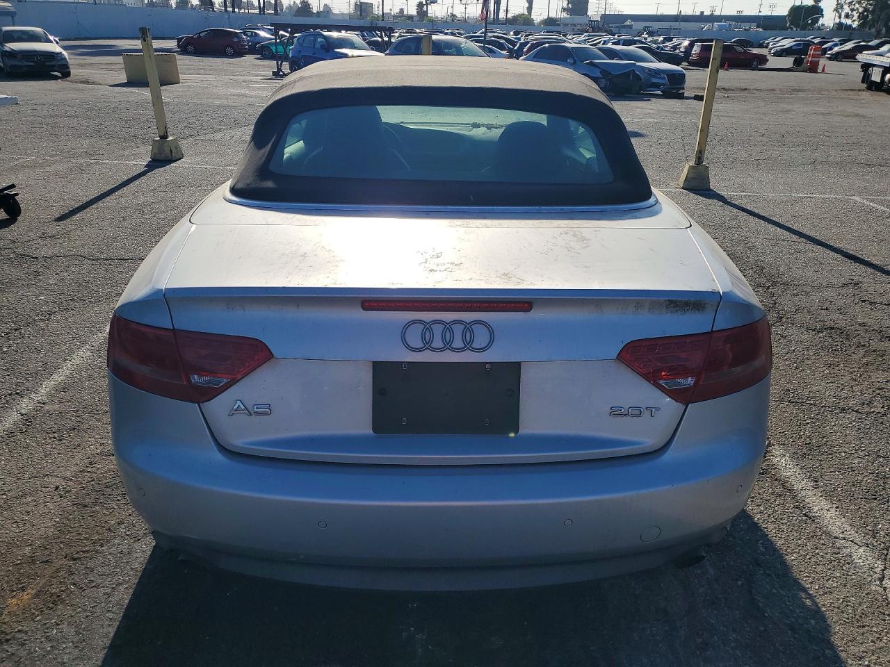 2011 Audi A5 Premium Plus Silver vin: WAUJFAFH3BN006495