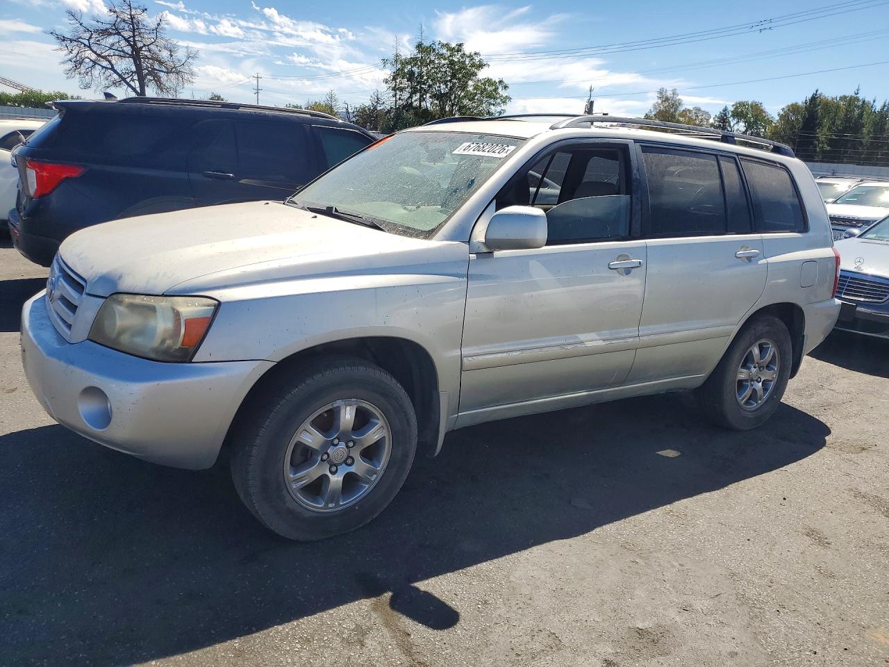 2004 Toyota Highlander Base Silver vin: JTEDP21A340042325