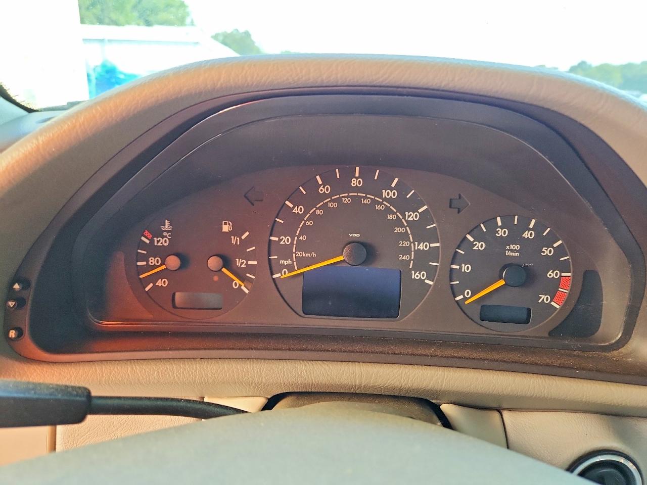 2002 Mercedes-benz Clk 320 Green vin: WDBLK65G22T116266