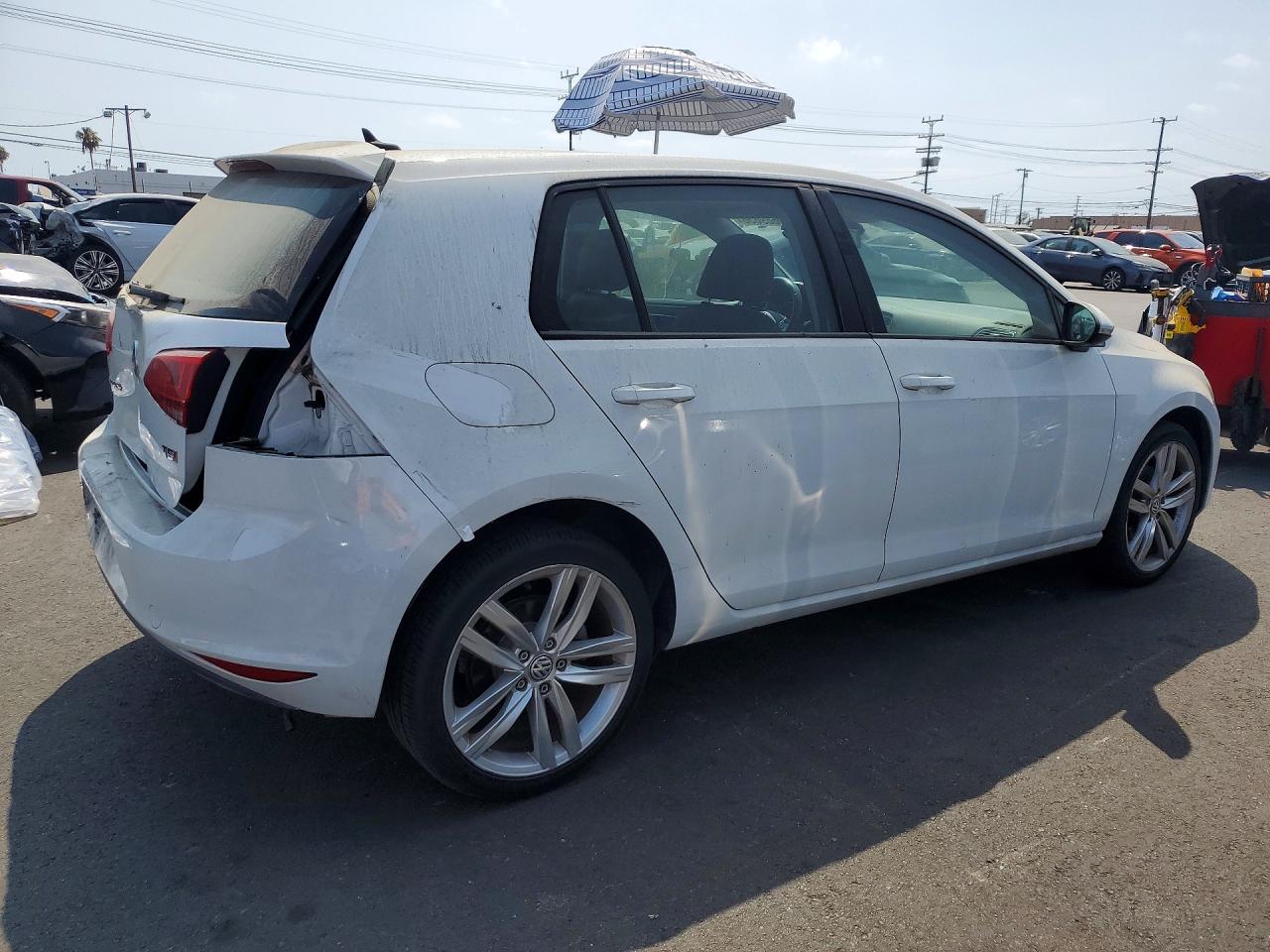 2015 Volkswagen Golf White vin: 3VW217AUXFM066137