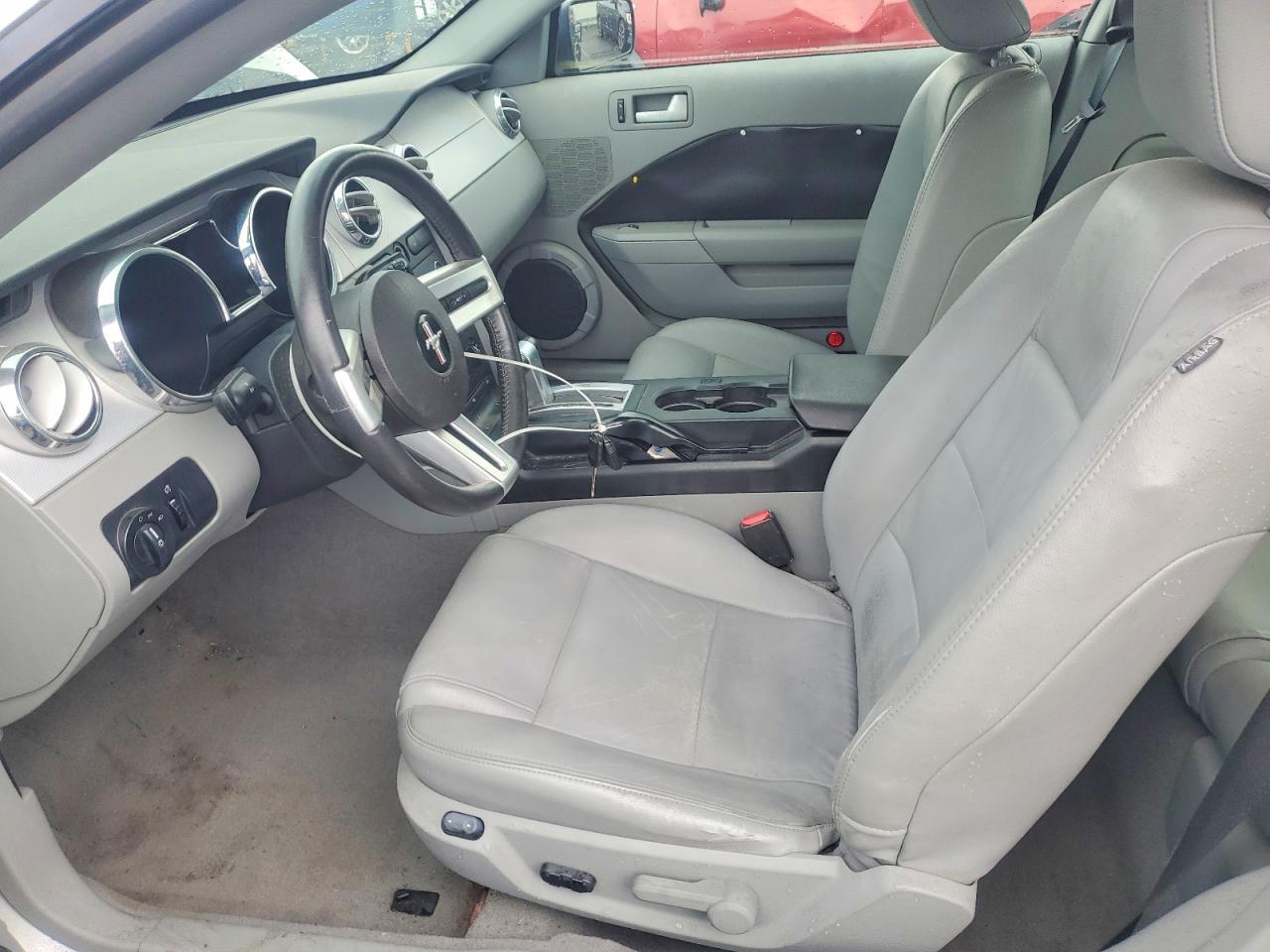 2009 Ford Mustang Gray vin: 1ZVHT80N895104804