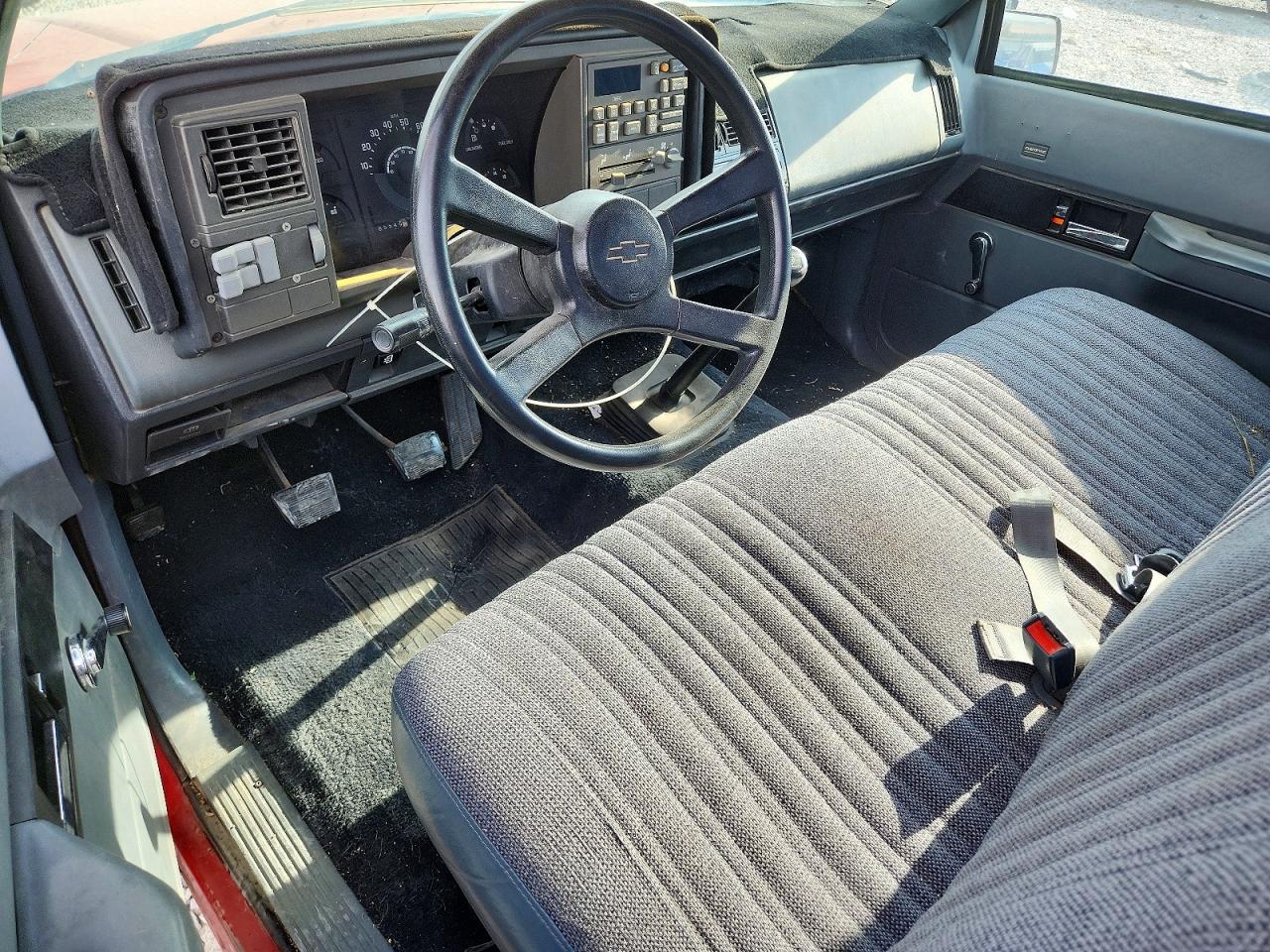 1990 Chevrolet Gmt-400 C1500 Red vin: 1GCDC14ZXLE166279