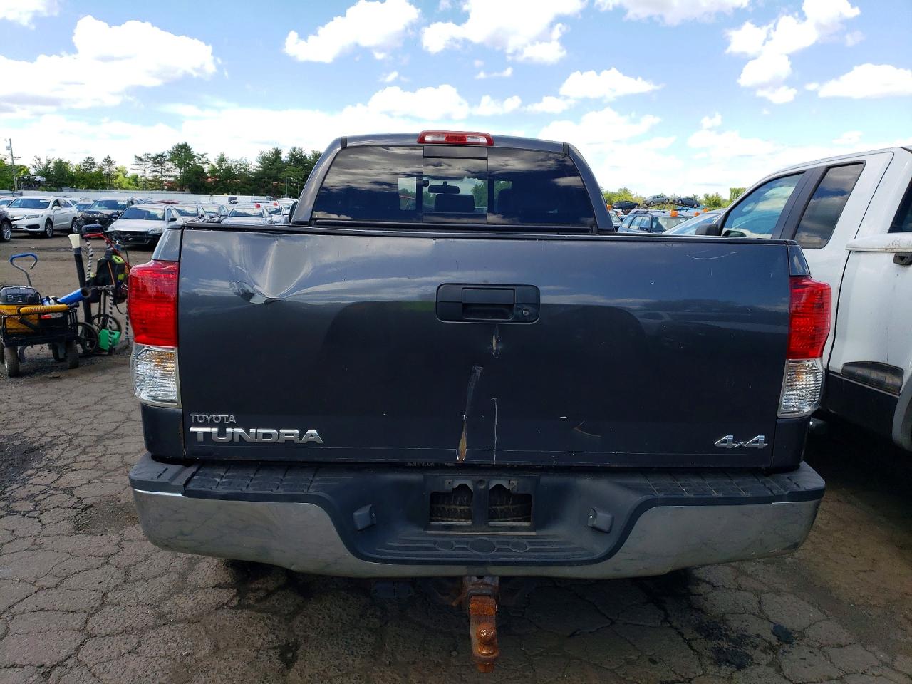 2011 Toyota Tundra Double Cab Sr5 Серый vin: 5TFUM5F17BX024616