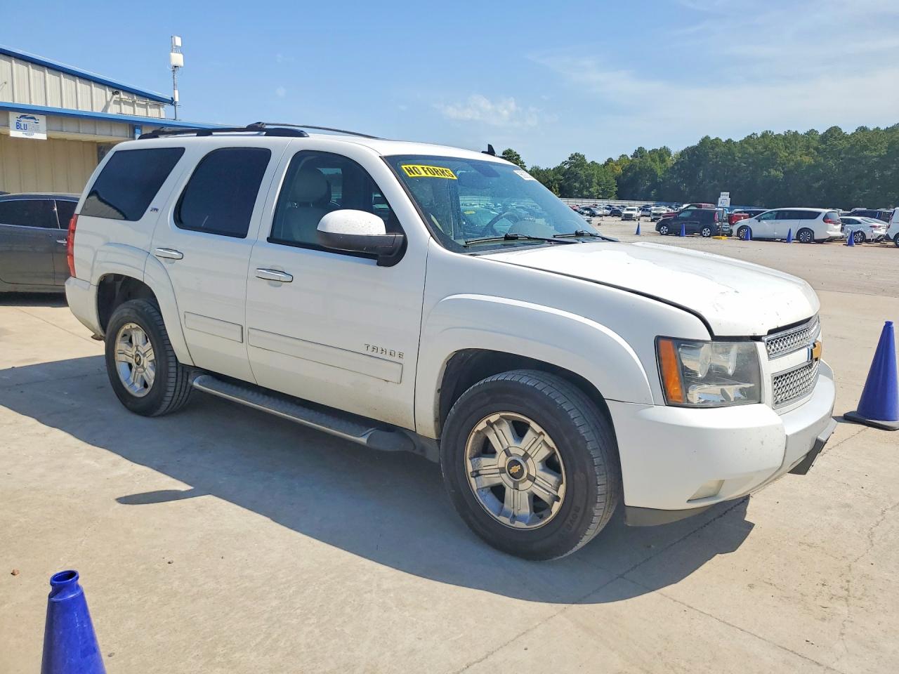 2012 Chevrolet Tahoe C1500 Lt White vin: 1GNSCBE08CR263199