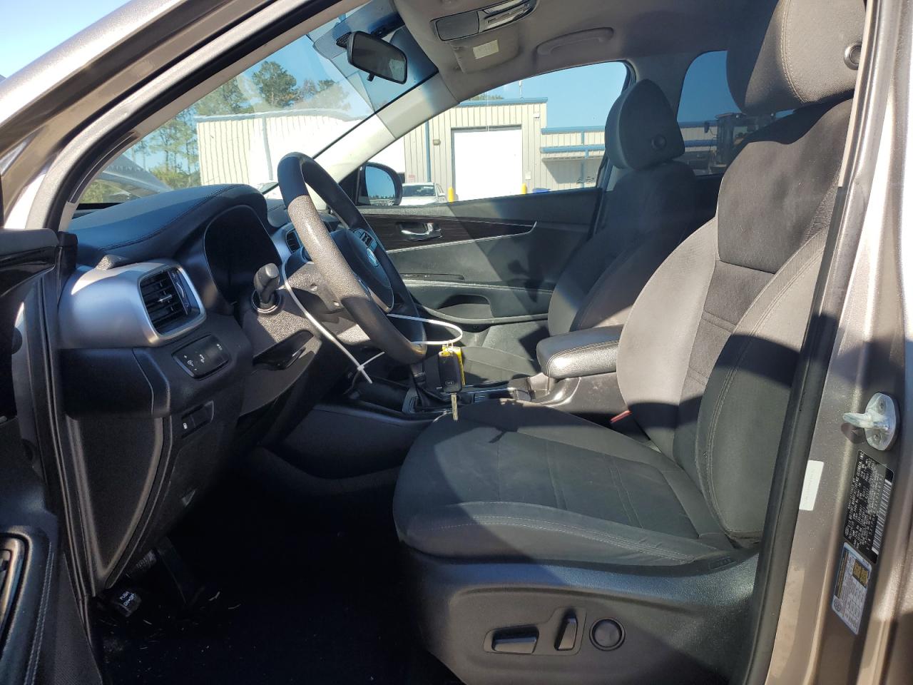 2019 Kia Sorento Lx Gray vin: 5XYPG4A5XKG548192