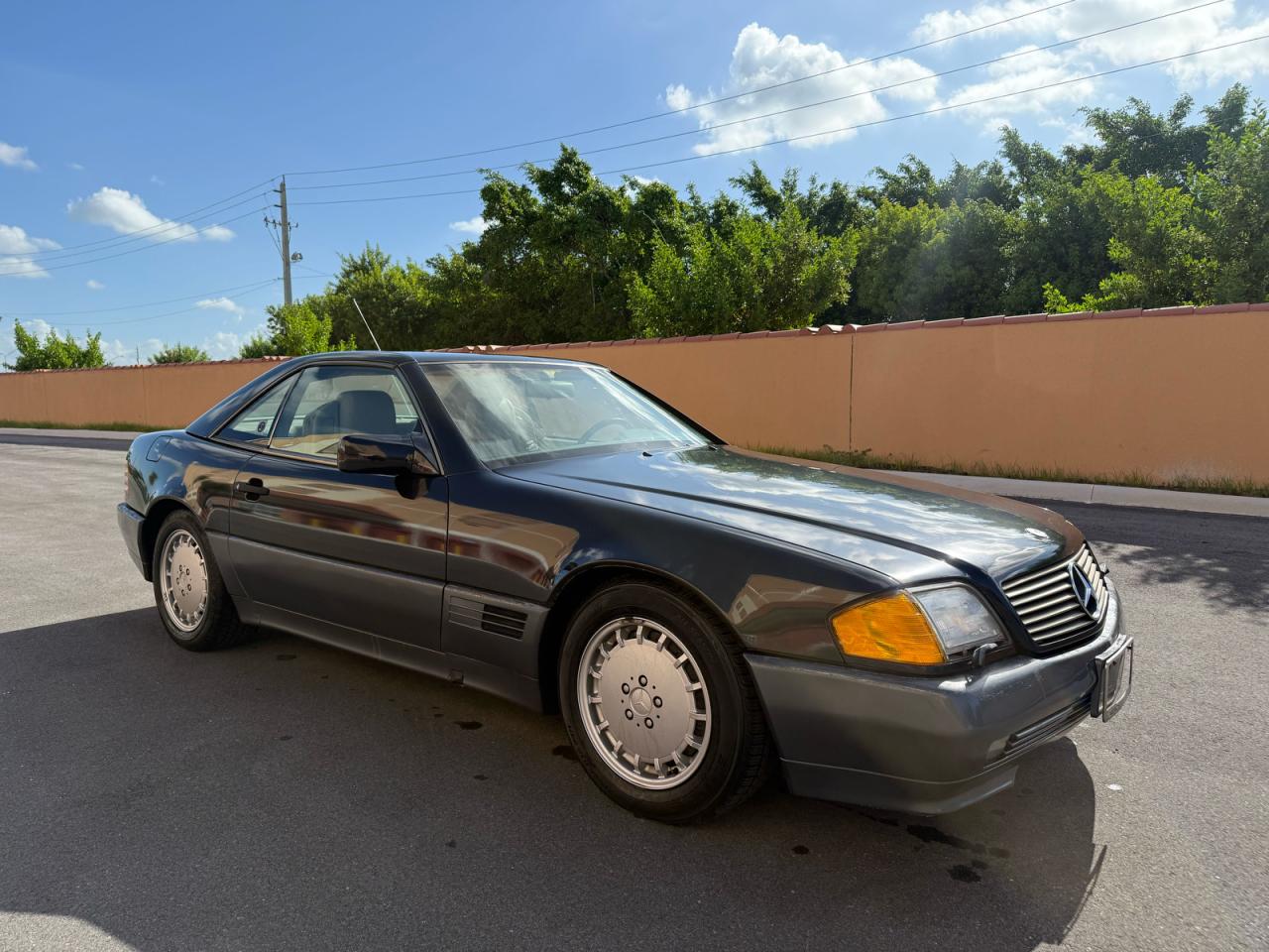 1991 Mercedes-benz 300 Sl Black vin: WDBFA61E6MF018332