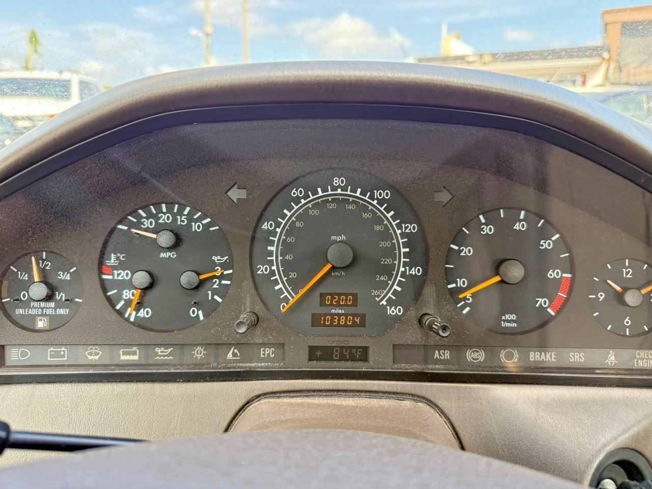 1996 Mercedes-benz Sl 500 Gold vin: WDBFA67F2TF131418