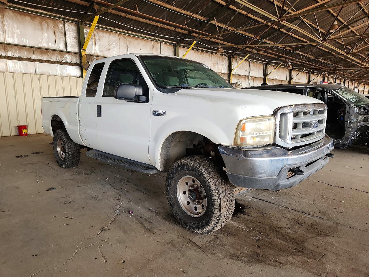 2004 Ford F250 Super Duty White vin: 1FTNX21L74EA53339