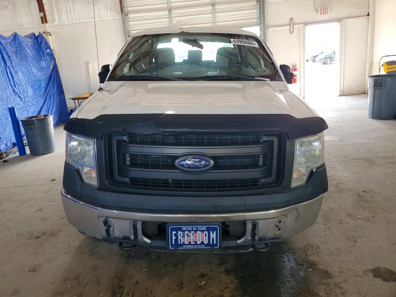 2014 Ford F150 Super Cab White vin: 1FTFX1EF1EKE28213