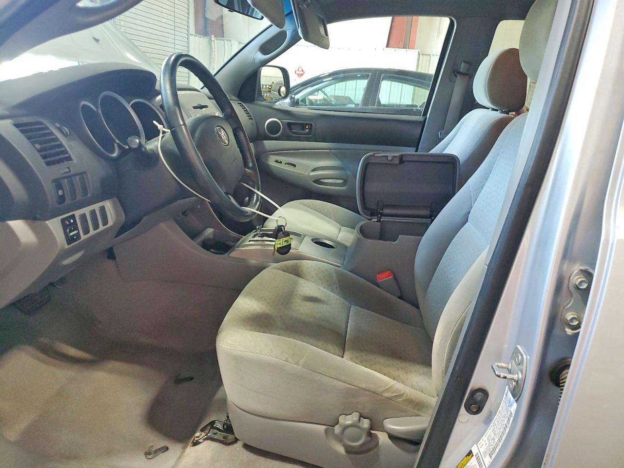 2005 Toyota Tacoma Double Cab Silver vin: 5TELU42N25Z130094