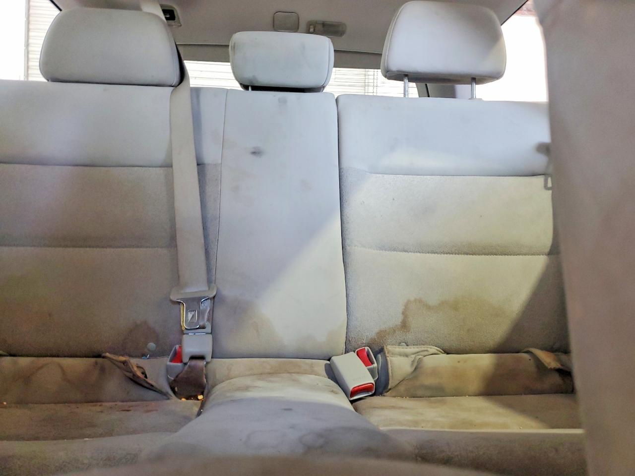 2009 Subaru Outback Silver vin: 4S4BP60C297339828