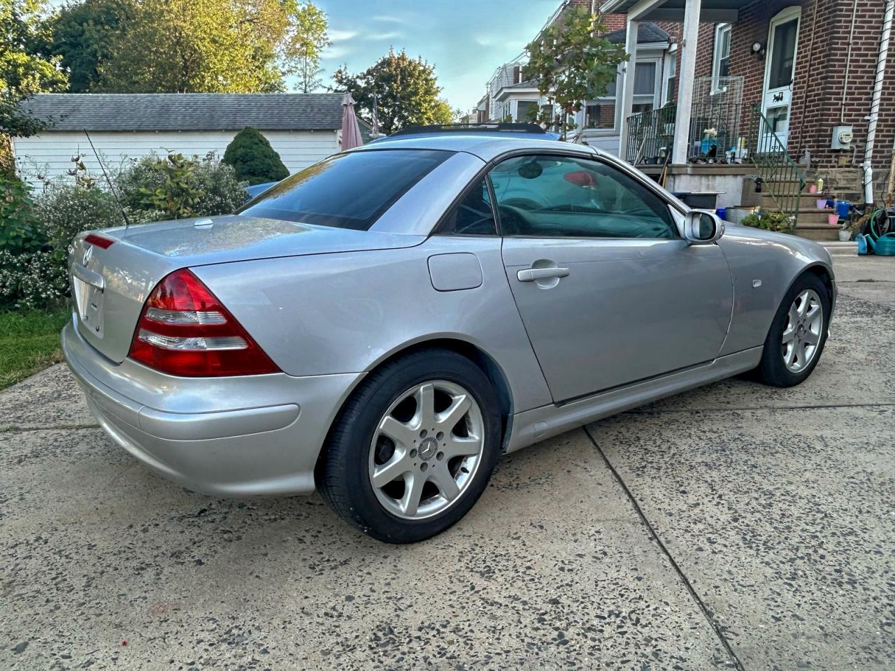 2001 Mercedes-benz Slk 230 Kompressor Gray vin: WDBKK49F31F234132