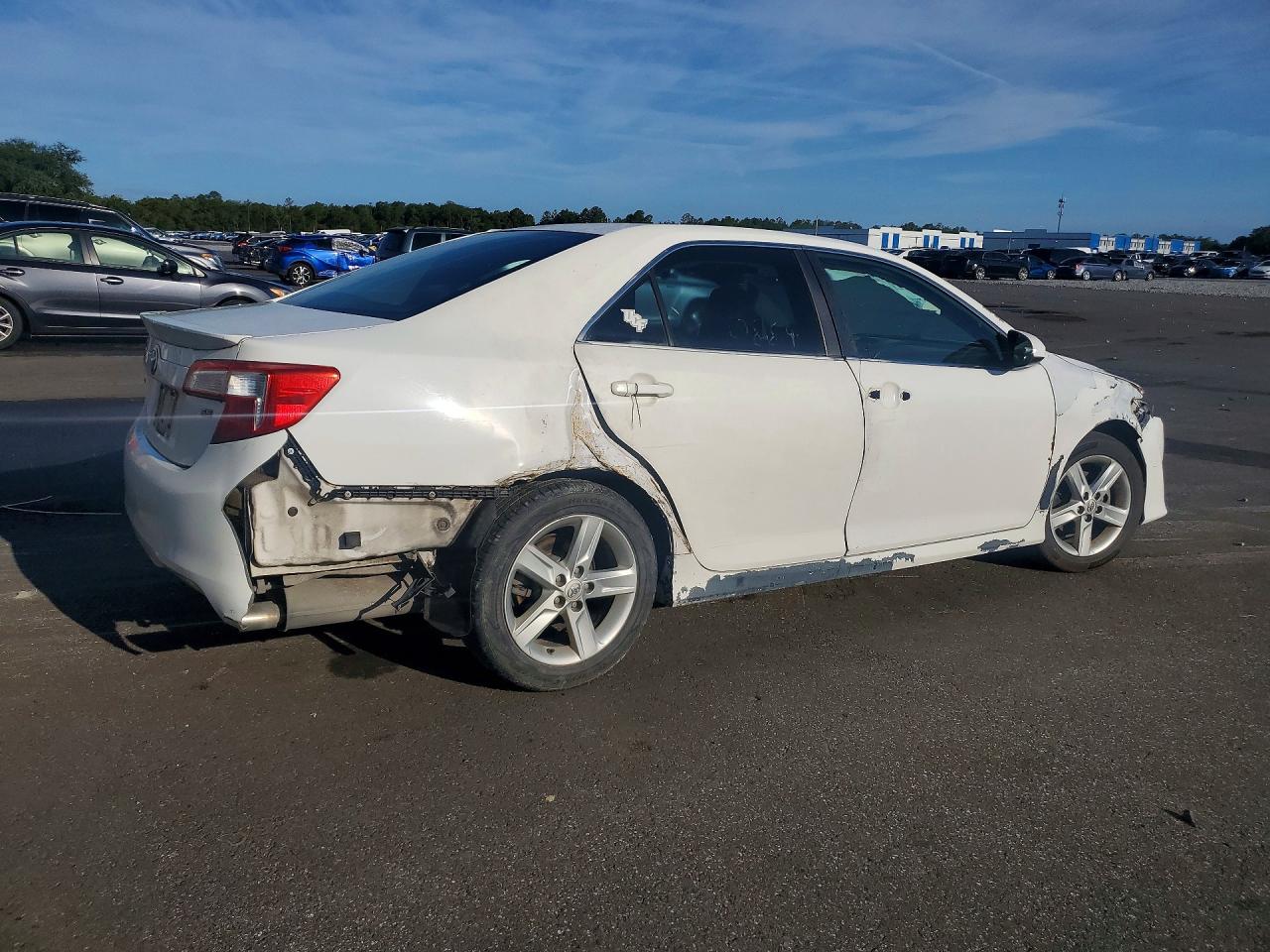 2014 Toyota Camry Se White vin: 4T1BF1FK3EU366696
