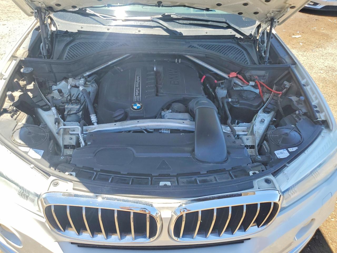 2014 Bmw X5 Sdrive35i White vin: 5UXKR2C55E0C00396