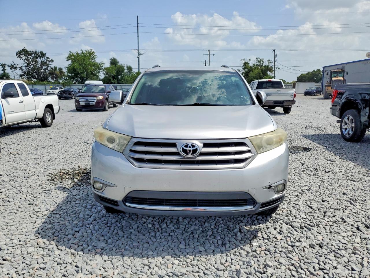 2013 Toyota Highlander Plus Silver vin: 5TDZK3EH2DS097030