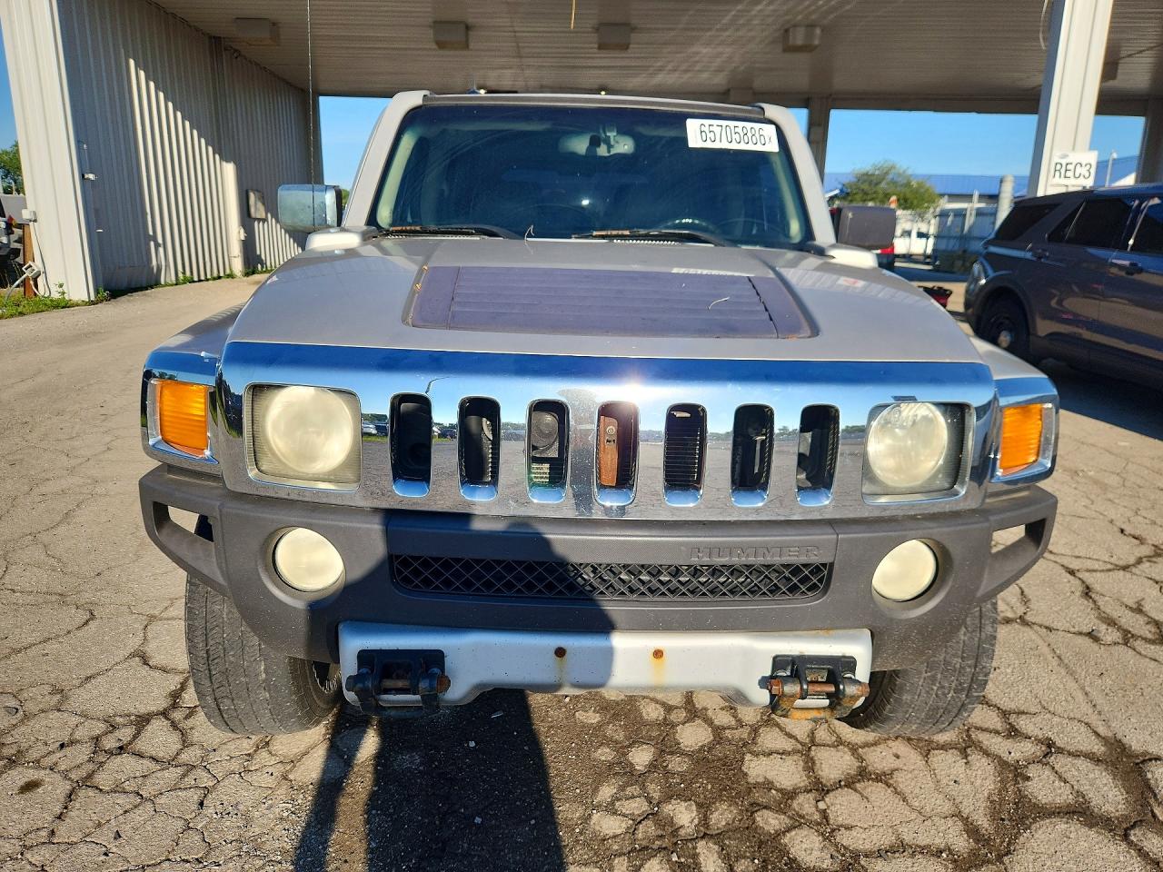 2008 Hummer H3 Silver vin: 5GTEN13E388132910