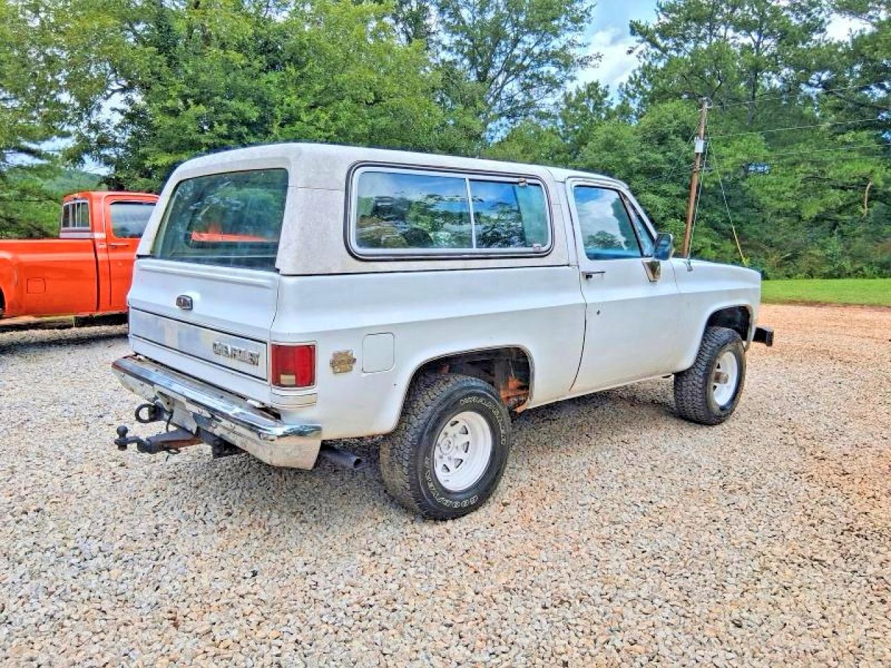 1983 Chevrolet Blazer K10 White vin: 1G8EK18L4DF11358