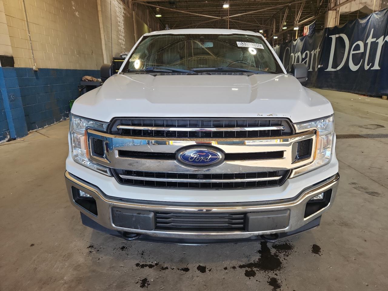 2019 Ford F150 Supercrew Белый vin: 1FTEW1E5XKKC55132 Damage: Hood, Peeling, 4 To 5 Inches