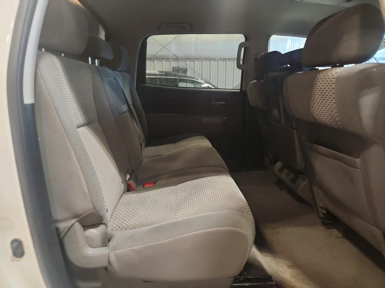2010 Toyota Tundra Crewmax Sr5 White vin: 5TFDW5F19AX151943