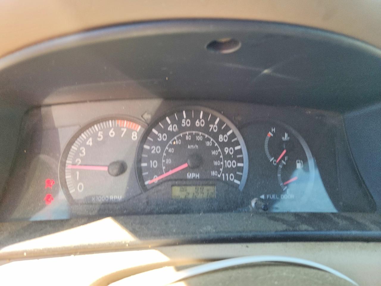 2005 Toyota Corolla Ce Red vin: JTDBR32E850053948