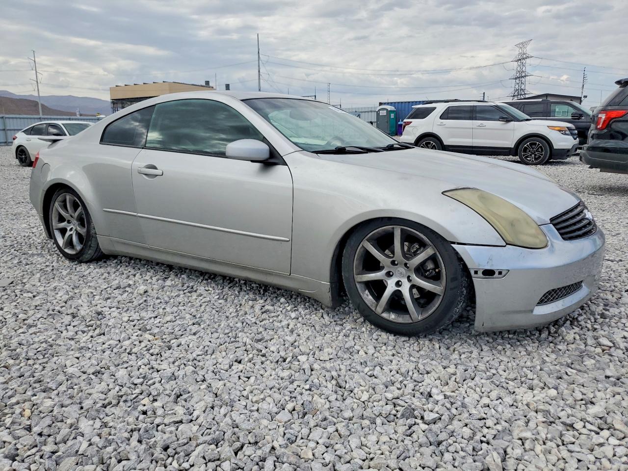 2004 Infiniti G35 Base Silver vin: JNKCV54E14M814642