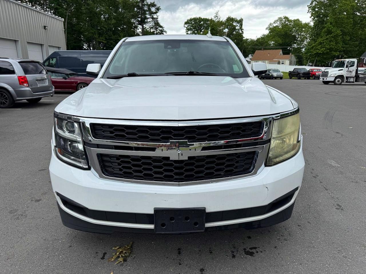 2019 Chevrolet Suburban K1500 Lt Белый vin: 1GNSKHKC1KR273818