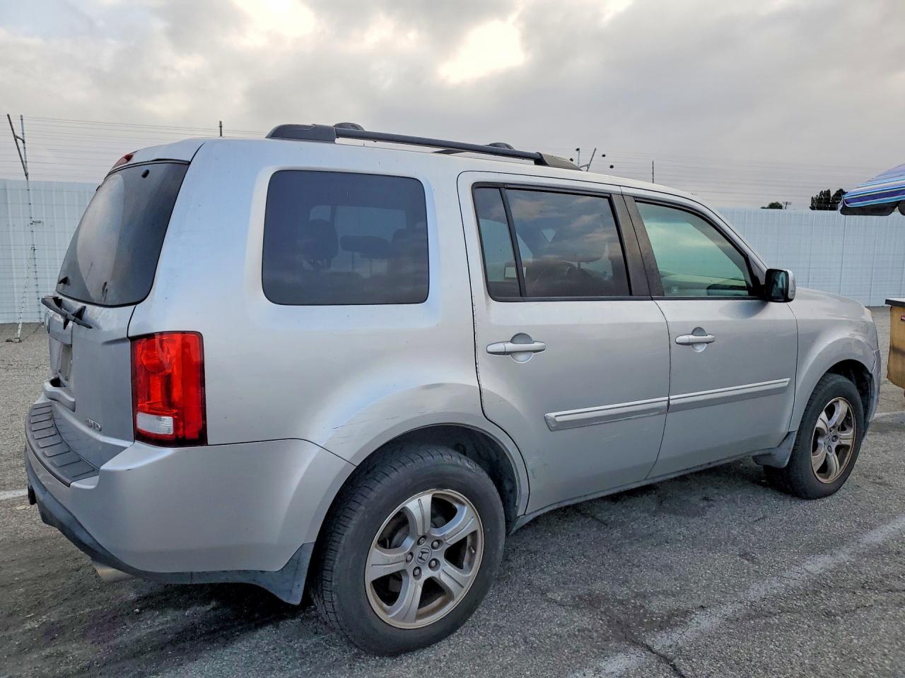 2012 Honda Pilot Exl Silver vin: 5FNYF4H59CB081918