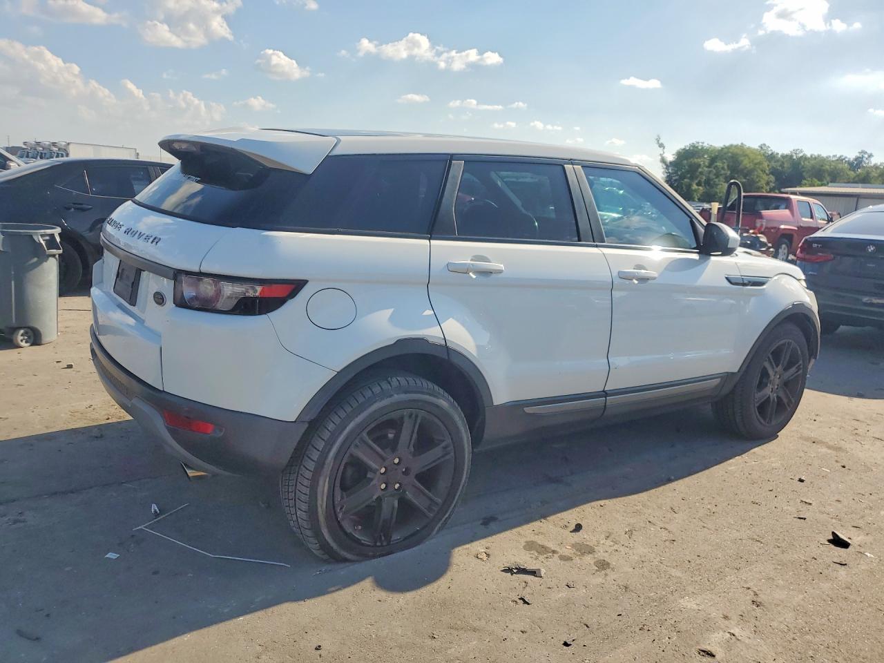 2015 Land Rover Range Rover Evoque Pure Plus White vin: SALVP2BG0FH991386