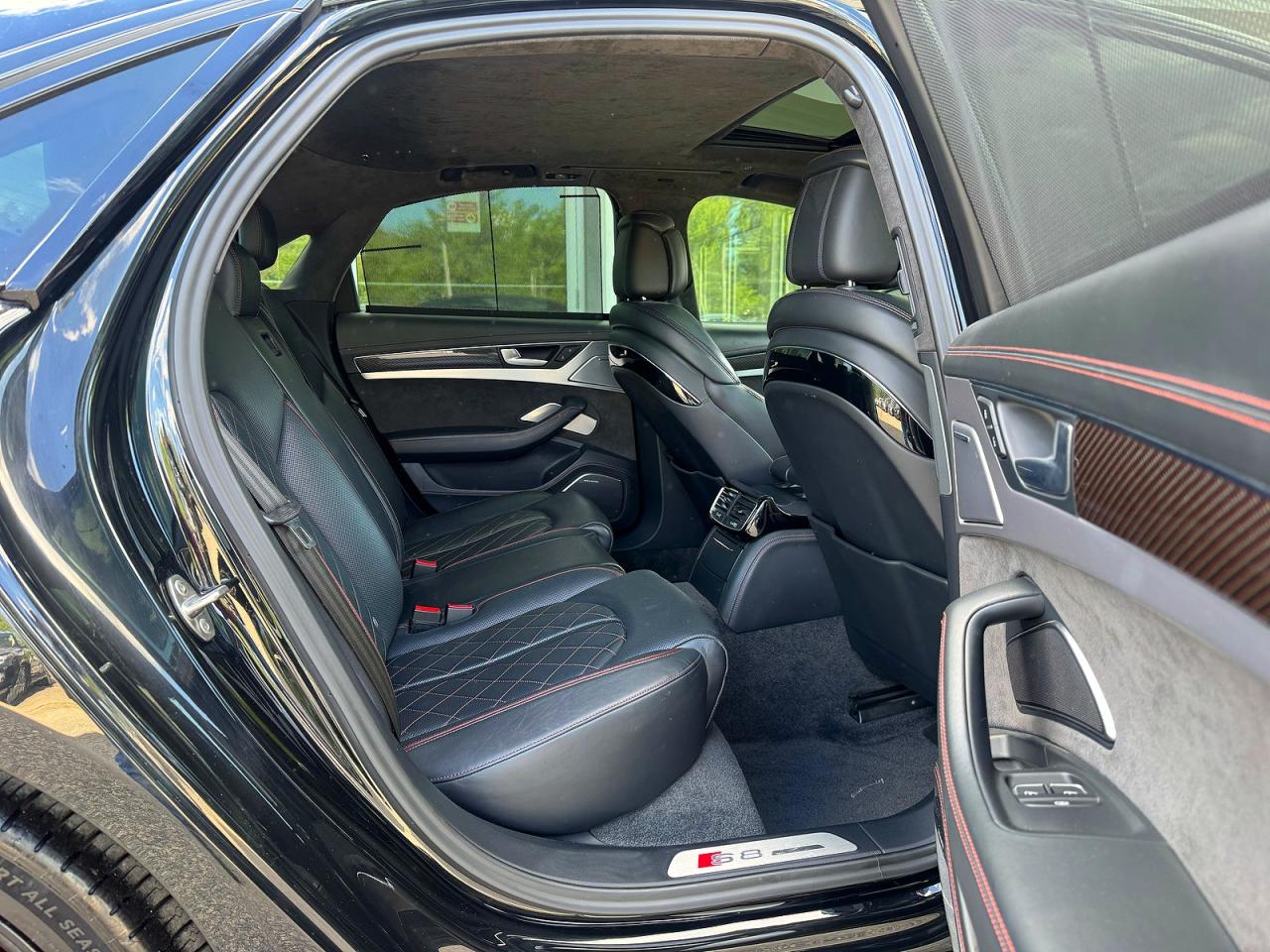 2017 Audi S8 Plus Quattro Black vin: WUAJ5AFD5HN901064