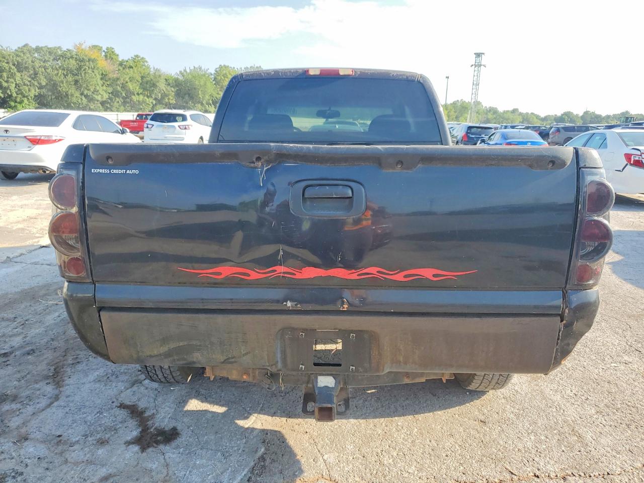 2004 Chevrolet Silverado C1500 Black vin: 2GCEC19T641141875