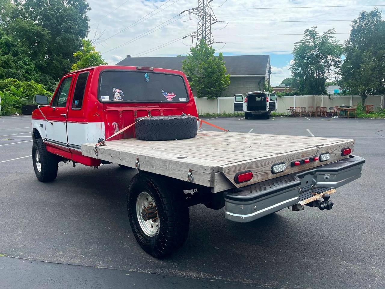 1997 Ford F250 Two Tone vin: 1FTHX26H8VEC43508
