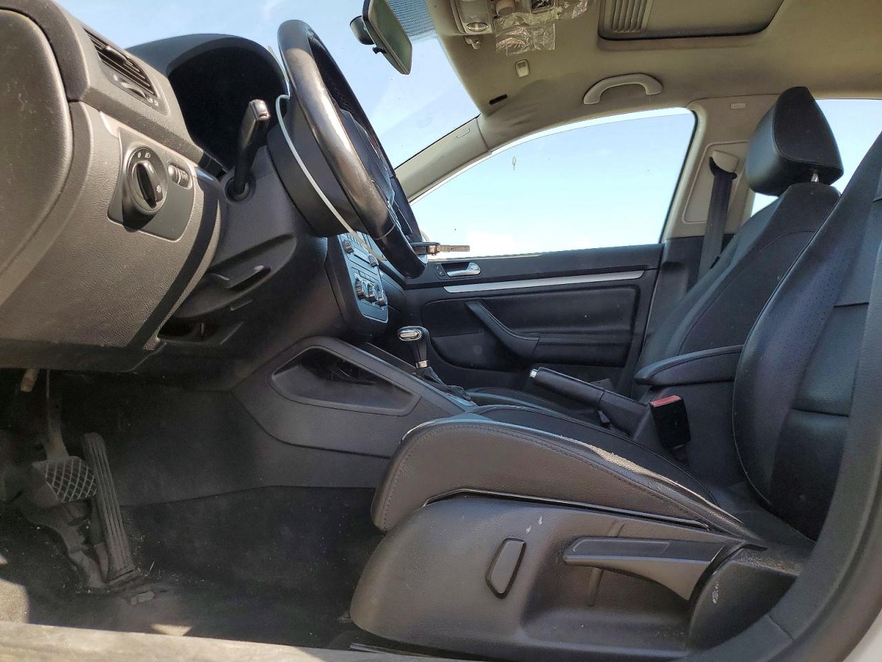 2010 Volkswagen Jetta Se White vin: 3VWRZ7AJ7AM166914