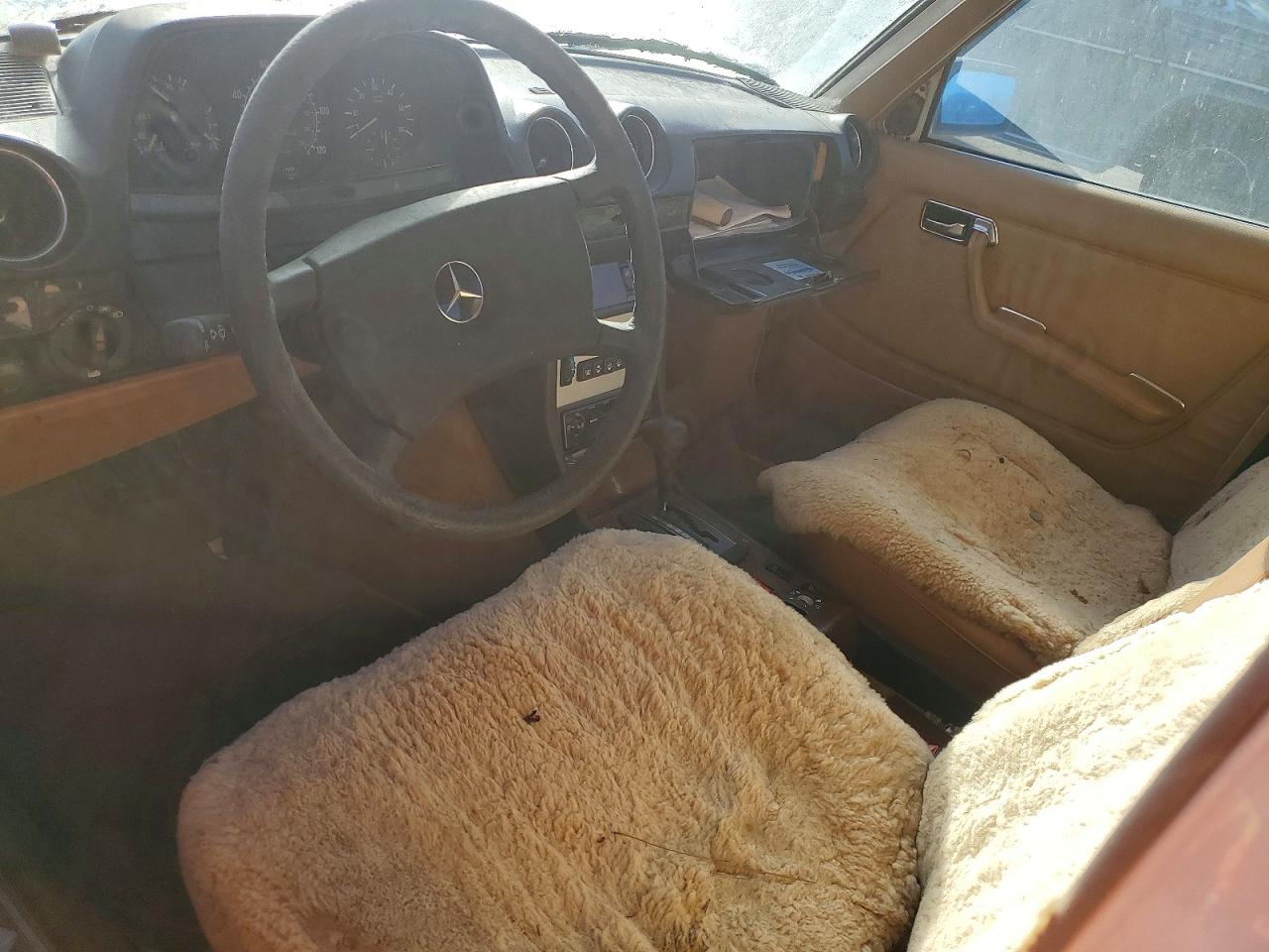 1984 Mercedes-benz 300 Dt White vin: WDBAB33AXEA118271